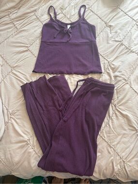 Arizona Jean Company Ribbed Purple Tank and Jogger Set
